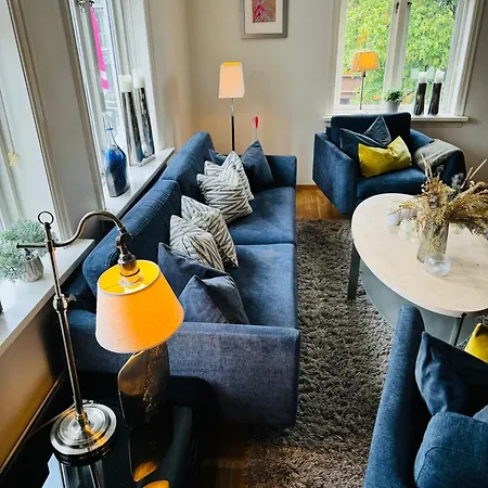 Sandnes Sentrum Romslig Leilighet